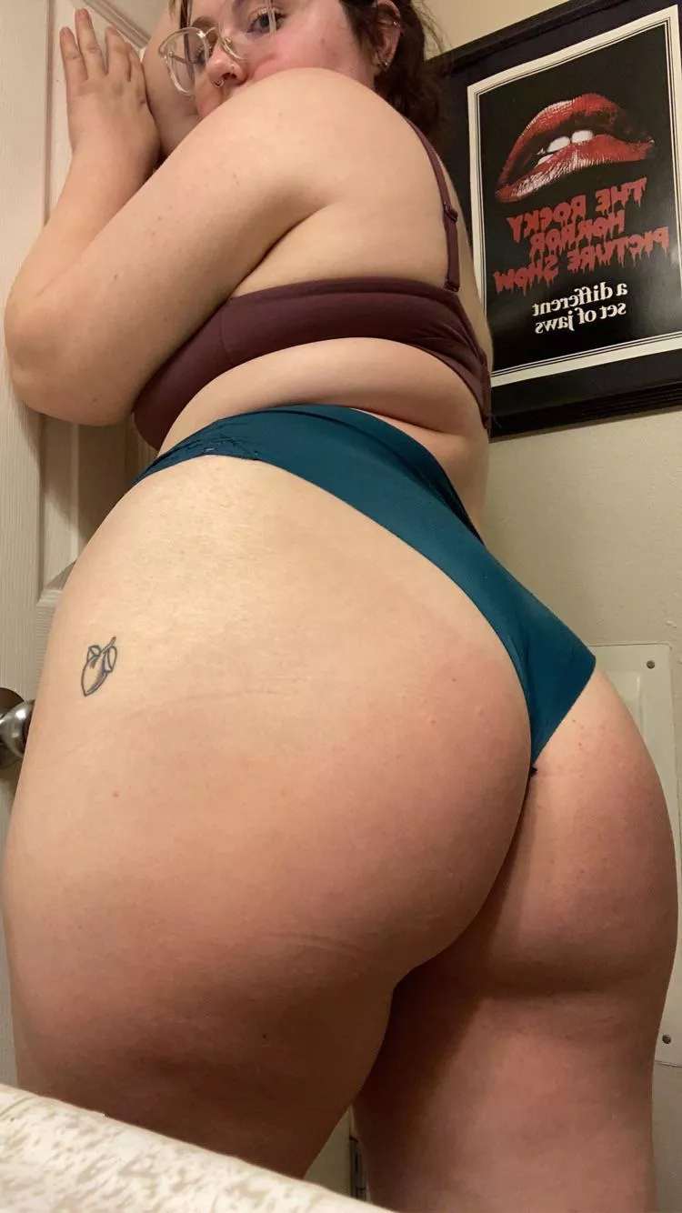 Whose [f]ace am I sitting on? 🪑