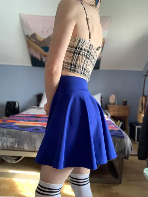 WHY DO THESE PICTURES DO BETTER THAN FACE PICS WHY DO THESE PICTURES DO BETTER THAN FACE PICS