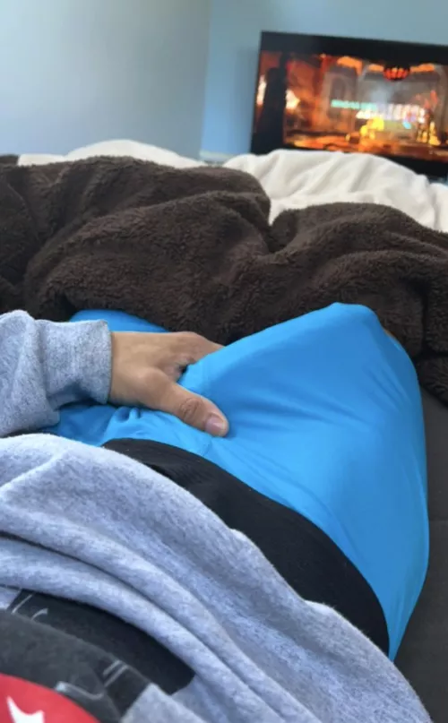 Why isn’t someone’s head resting in my lap 😩