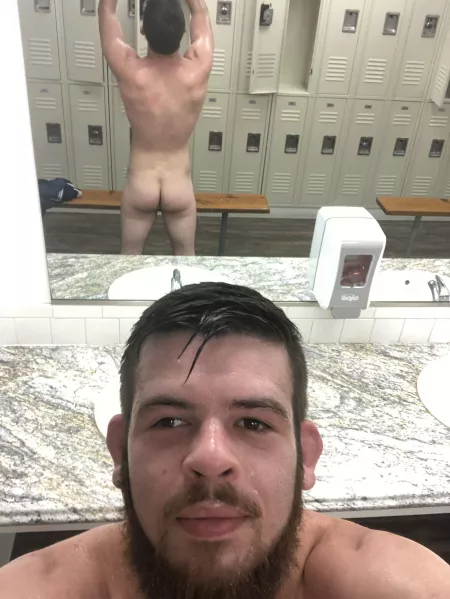 Whyβs everyone in the gym staring? π