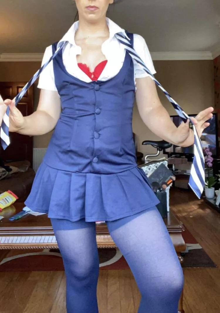 Wife 32, UK & Bi preferred. Pm for kik or telegram Wife 32, UK & Bi preferred. Pm for kik or telegram