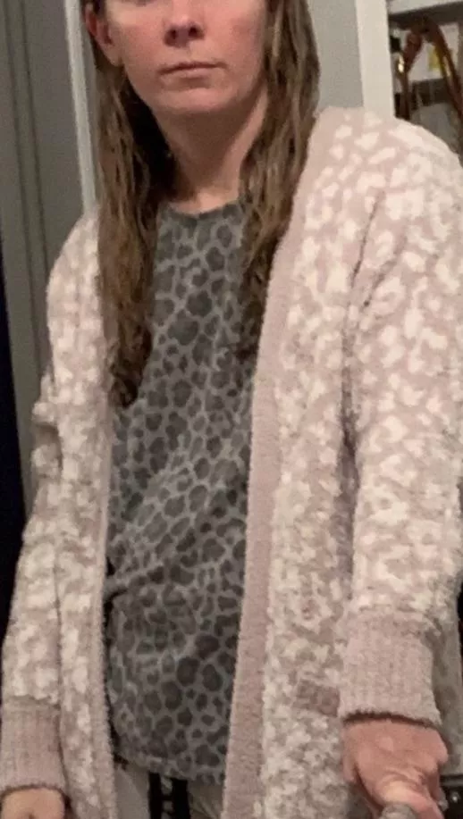 Wife doesn’t think she’s still hot. What are your thoughts? Who wants to see her petite body!? Even after becoming a mom of 4 Wife doesn’t think she’s still hot. What are your thoughts? Who wants to see her petite body!? Even after becoming a mom of 4