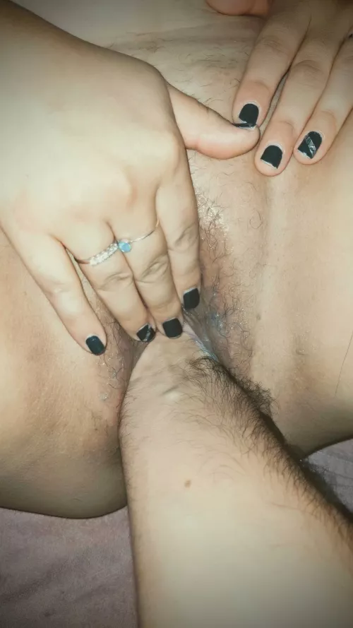 Wife just loves that full feeling of being fisted Wife just loves that full feeling of being fisted