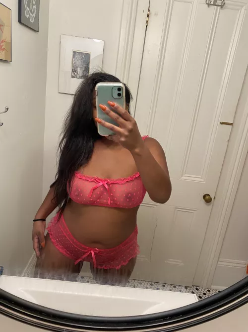 Wifey needs to get stretched by BBC again… anyone in AZ interested in stretching and giving a creampie to this ebony hotwife?