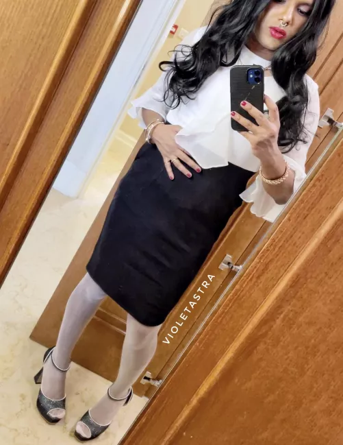 Wifey ready to host the work Christmas party β¨