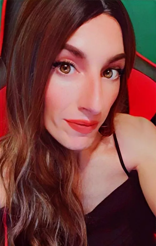 Wig is messy tonight but i still felt sexy in this outfit tonight ๐