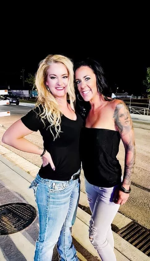 Wild Northwest women. Who is spending the night?