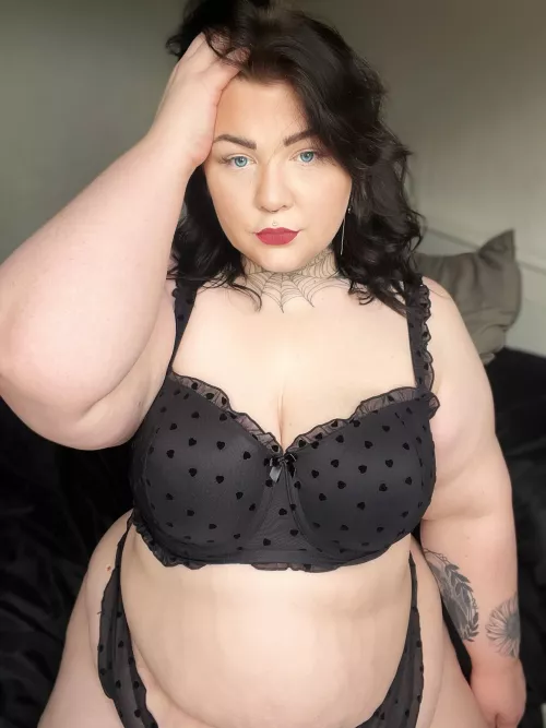 Will you be my Valentine? 🖤🌹