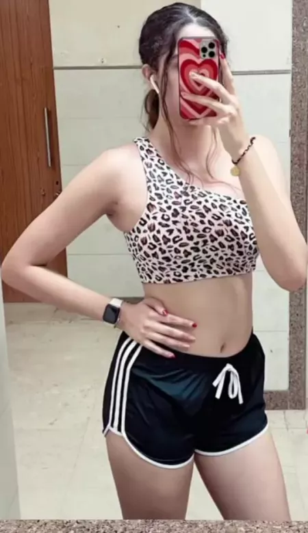 Will you fuck me on our first date ?? Will you fuck me on our first date ??