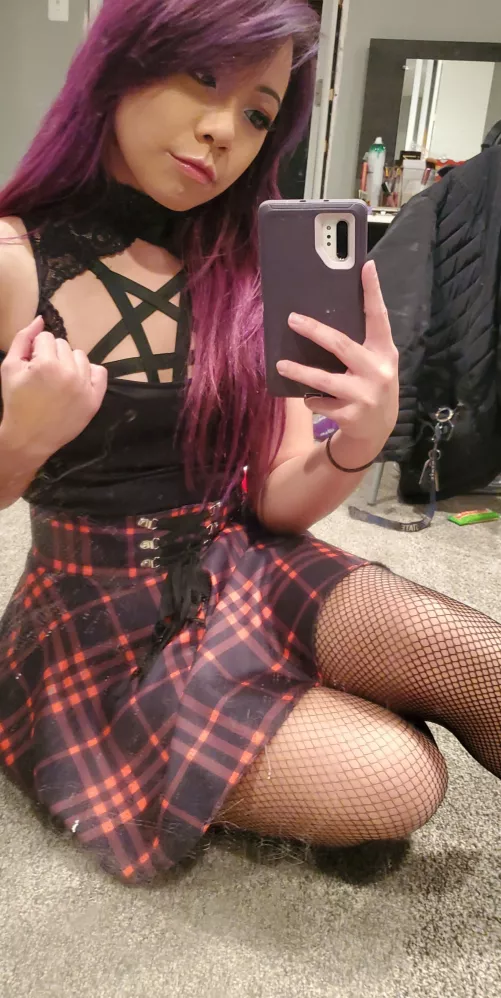 Will you make me your big tiddy goth gf if I say please? Will you make me your big tiddy goth gf if I say please?