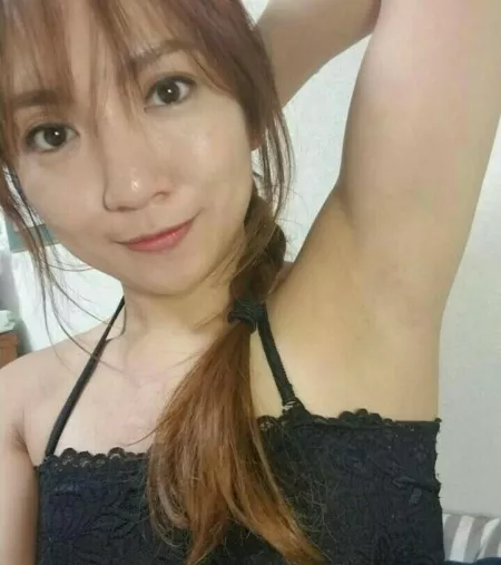Will you please sniff my asian armpits? F20 Will you please sniff my asian armpits? F20