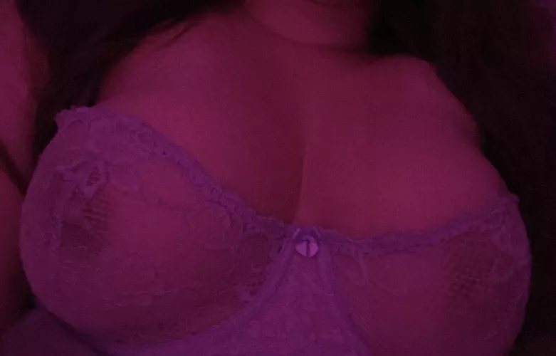 Will you suck my tits please? 🥺
