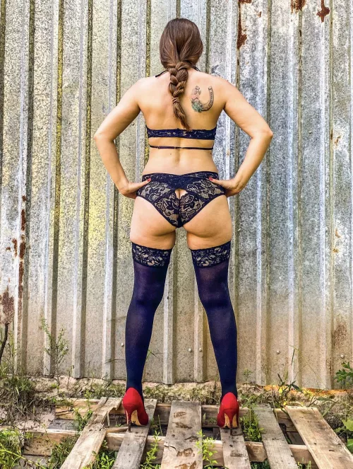 Will you take me wearing this? Iād love for you to cum here. š Find me in the comments. š