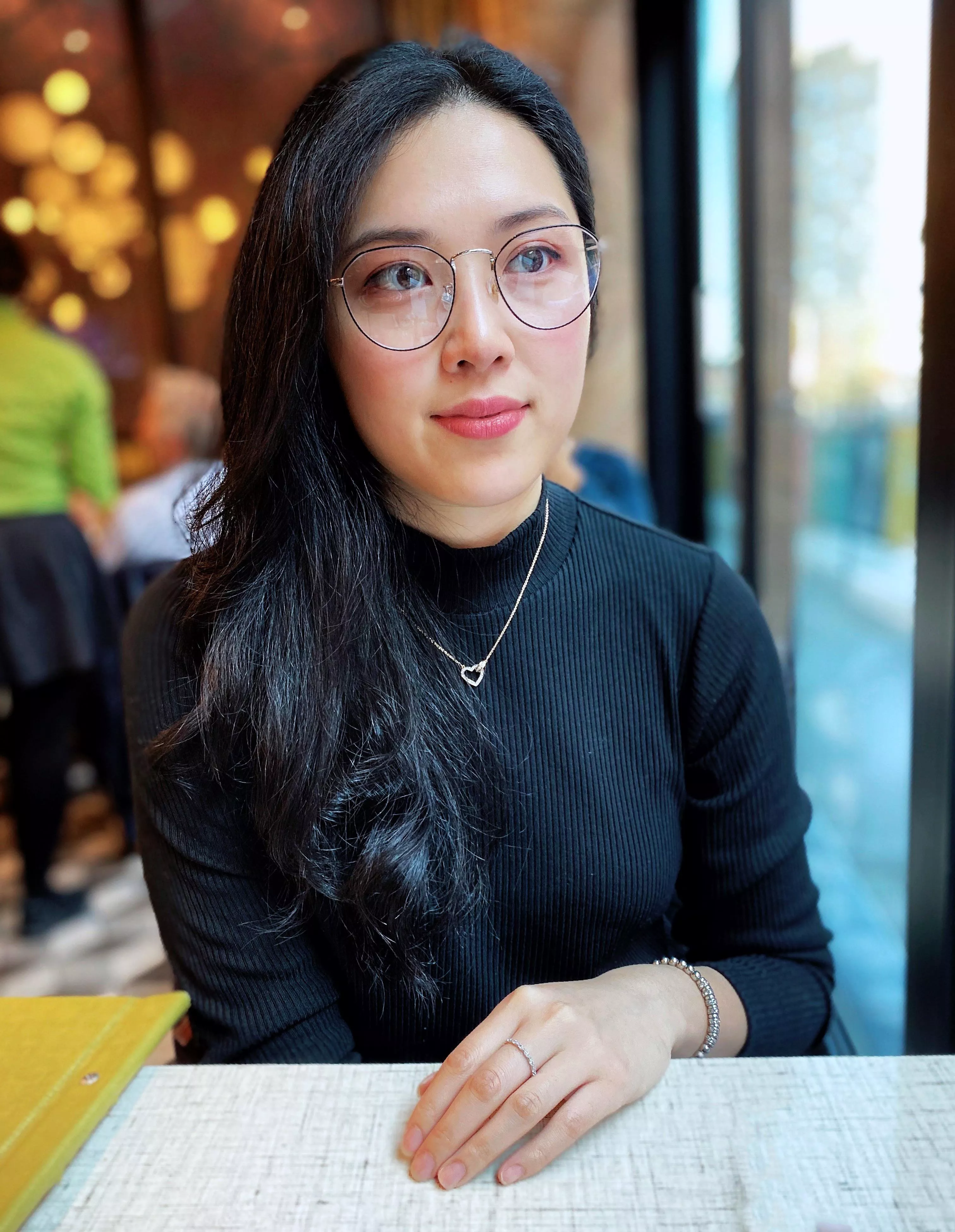 Window seats have the best lighting ?