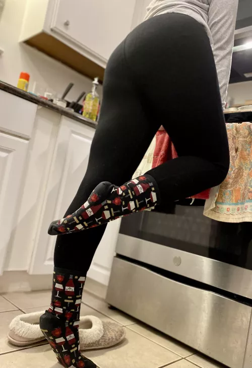 Wine socks for thirsty Thursday π·