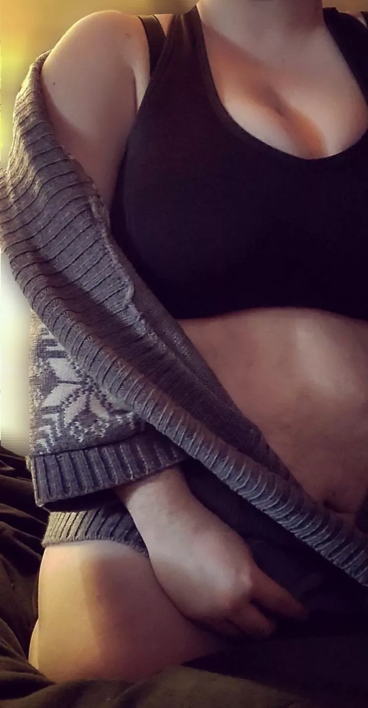 Wish I could switch places with your tie. Then I'd be the first thing you'd wanna get off after a long day. 👔 🚫🌶🍑👅💦