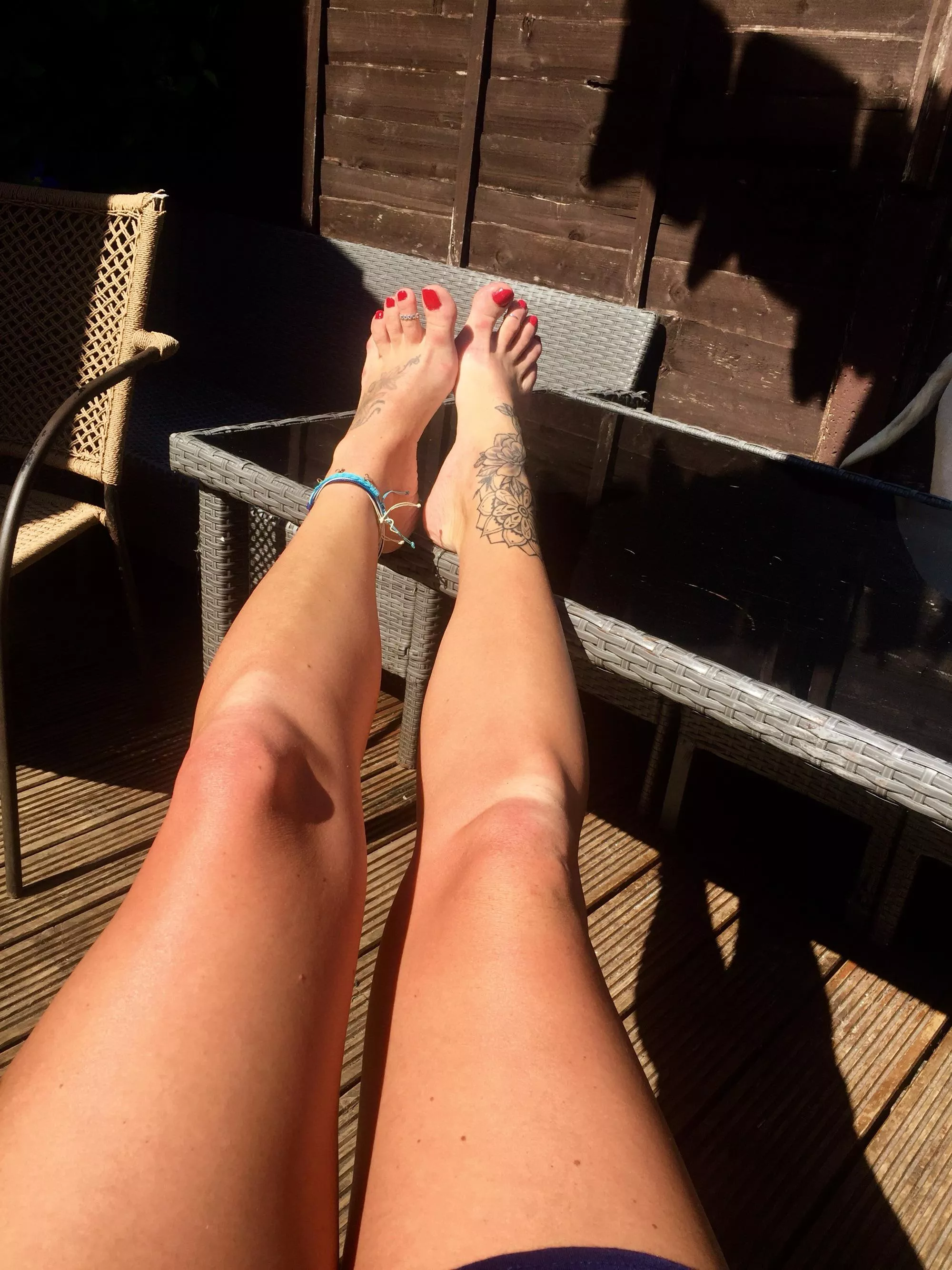 Wish I was resting them on you instead 🙈❤️❤️🖤