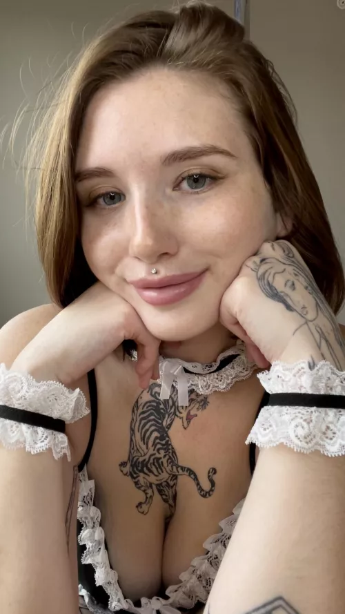 Wish it wasn’t gloomy outside so that my freckles can really pop