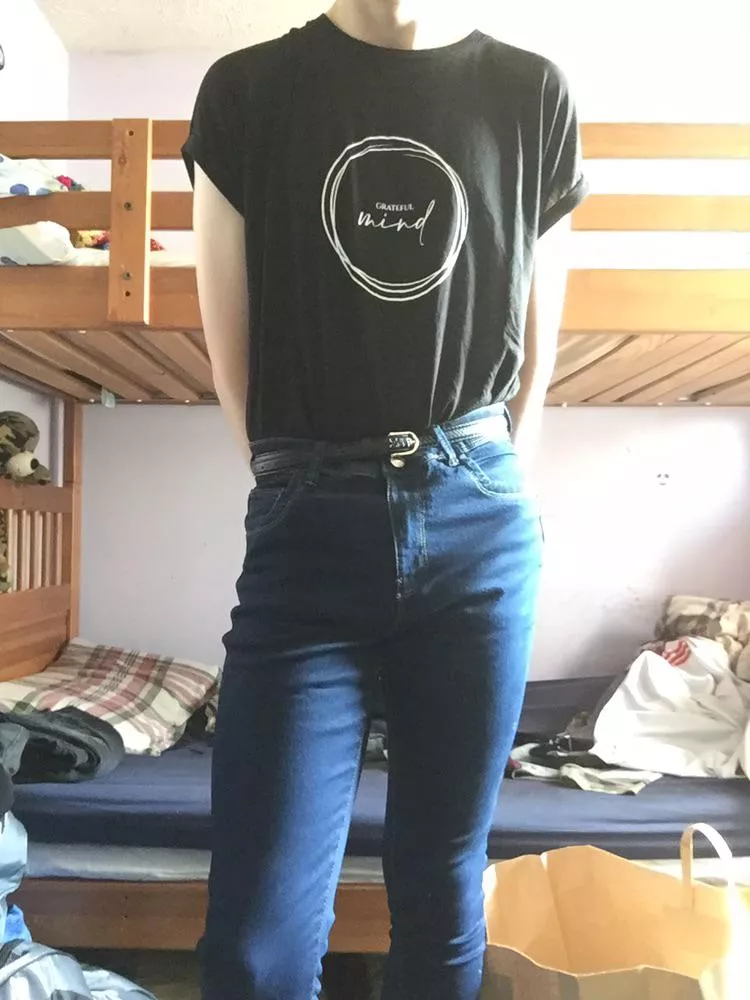 Wish my thighs were thicker π Wish my thighs were thicker π