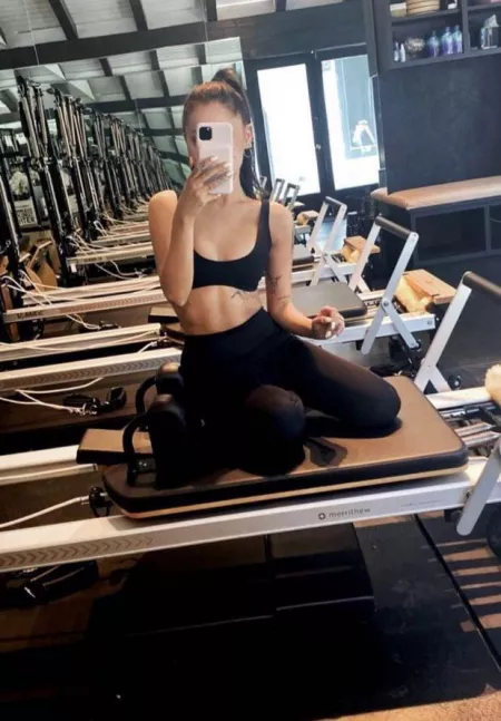 Wishing I was Ariana Grande so I could help out some guys with their hard cocks Wishing I was Ariana Grande so I could help out some guys with their hard cocks