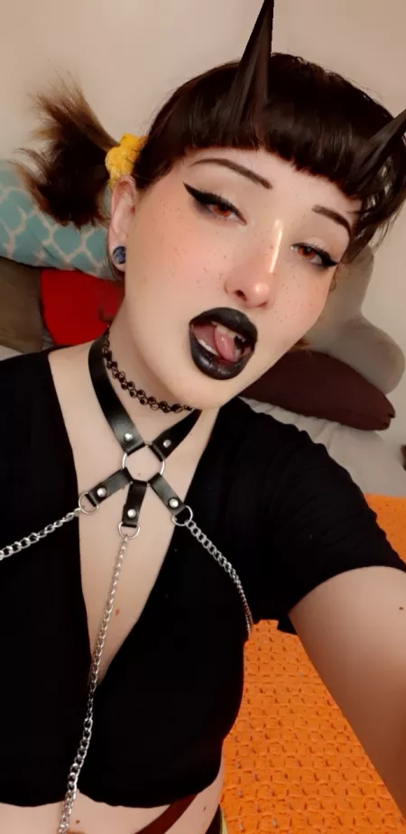 Witch vibes mixed with a vampire Witch vibes mixed with a vampire
