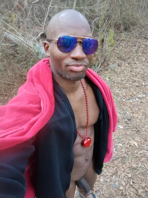 With Nature for this V-Day. Hope everyone is enjoying themselves! With Nature for this V-Day. Hope everyone is enjoying themselves!