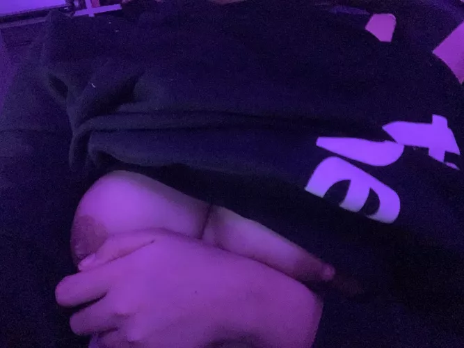 woke up early π¦ (f)