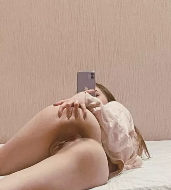 Woke up hungry for cock😈