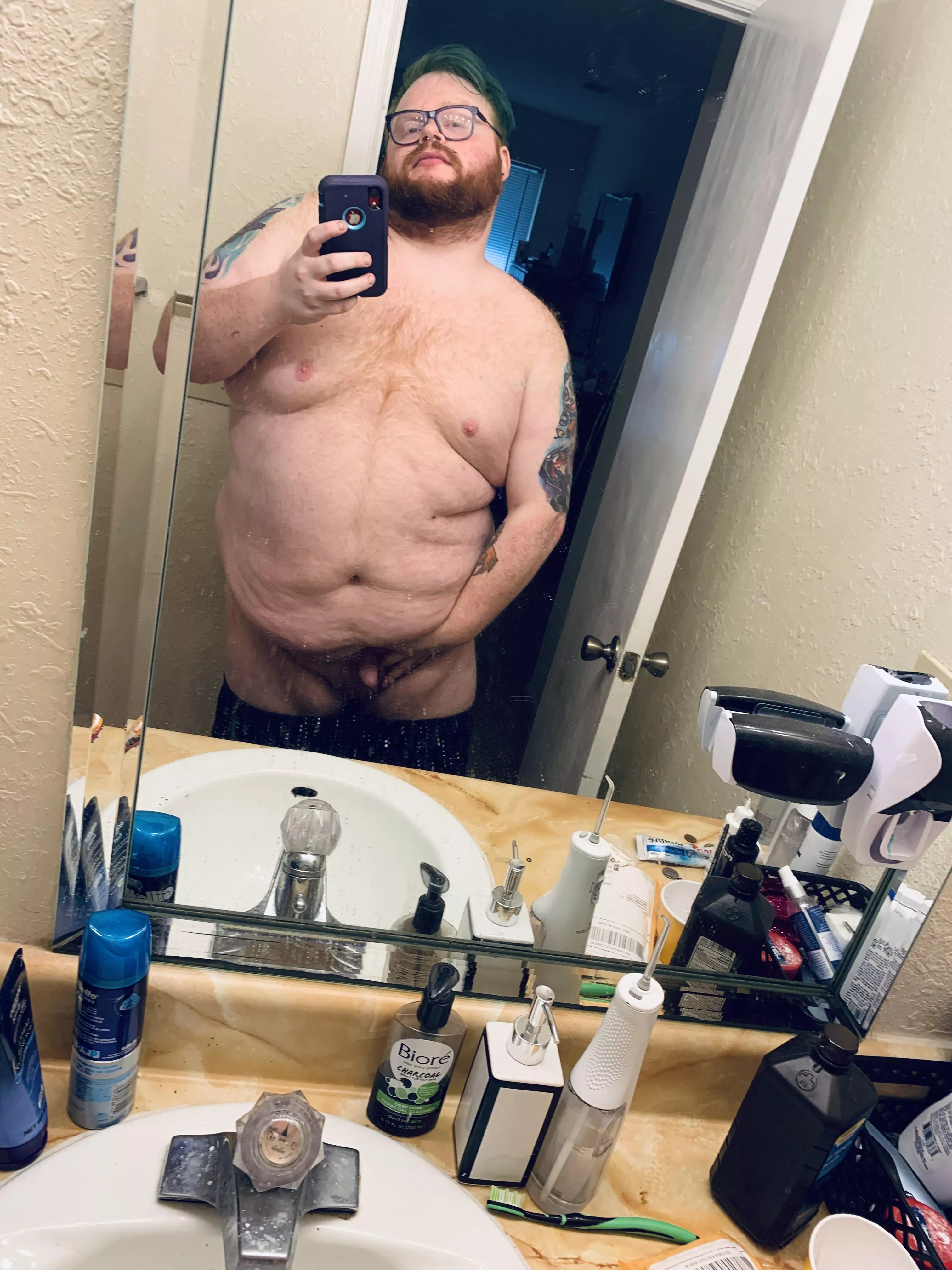 Woke up to a bunch of new followers and messages. Glad you boys enjoy my pics. Here’s a tired bathroom selfie. Woke up to a bunch of new followers and messages. Glad you boys enjoy my pics. Here’s a tired bathroom selfie.