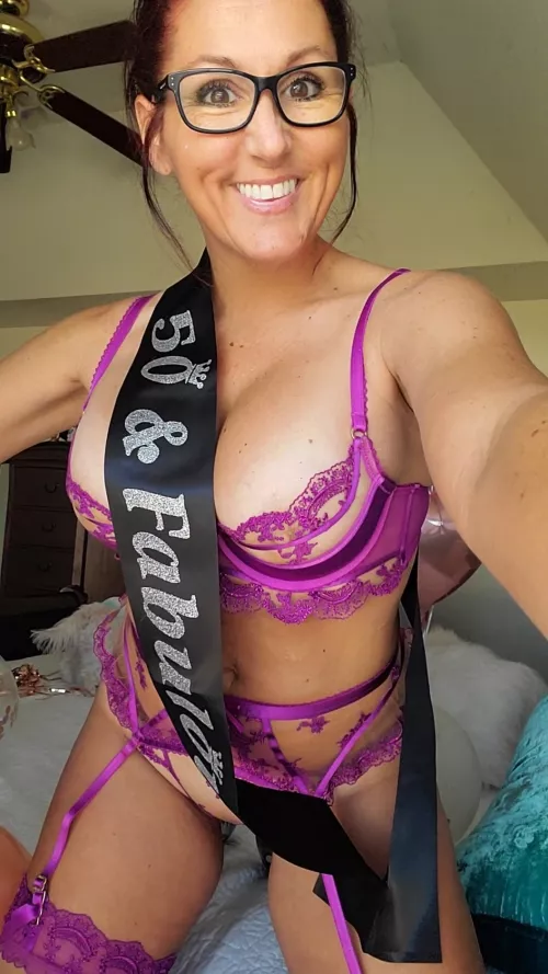 Women are definitely like wine, explains why it is a MILF's favorite drink! [50,F]