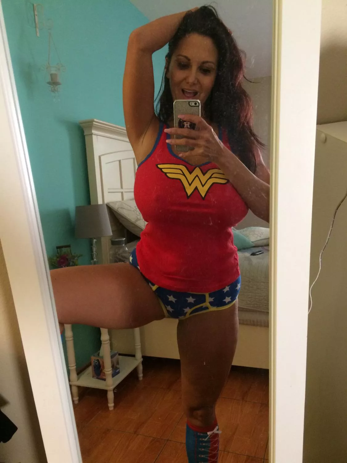 Wonder Milf