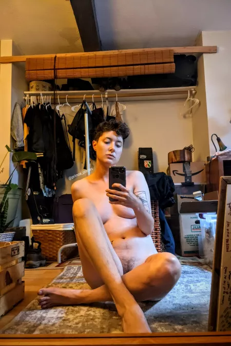 Wondering what I should put on to go Daddy hunting π€ Wondering what I should put on to go Daddy hunting π€
