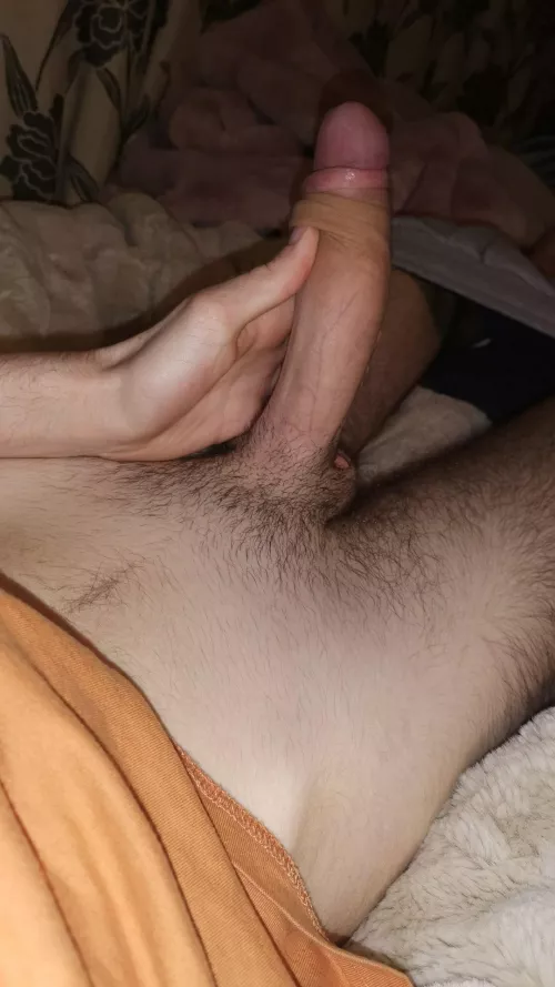 Won't someone give me a hand 🥺😩