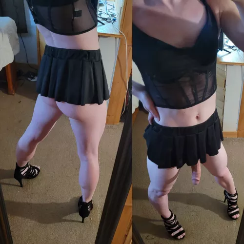 Won't you come play with what's under my skirt?