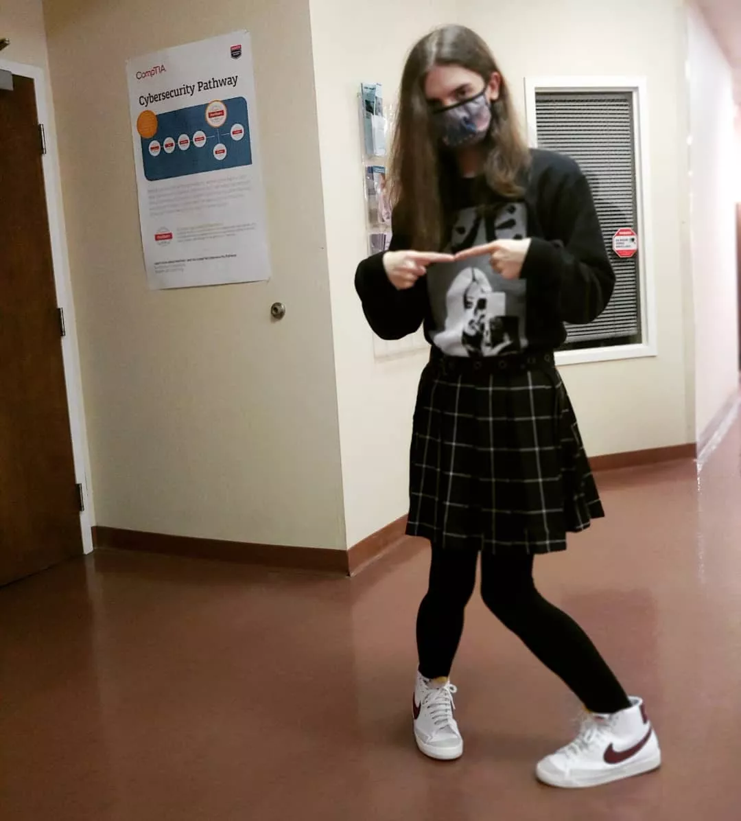 Wore a cute outfit to class for the first time! Everyone liked it and it made me really happy.