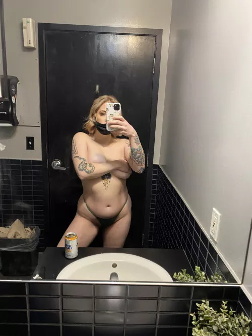 Work selfie- you won’t tell, will you? 🥺 (f)