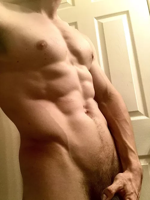 Worked my abs pretty hard todayπ
 you guys think I need a trim?