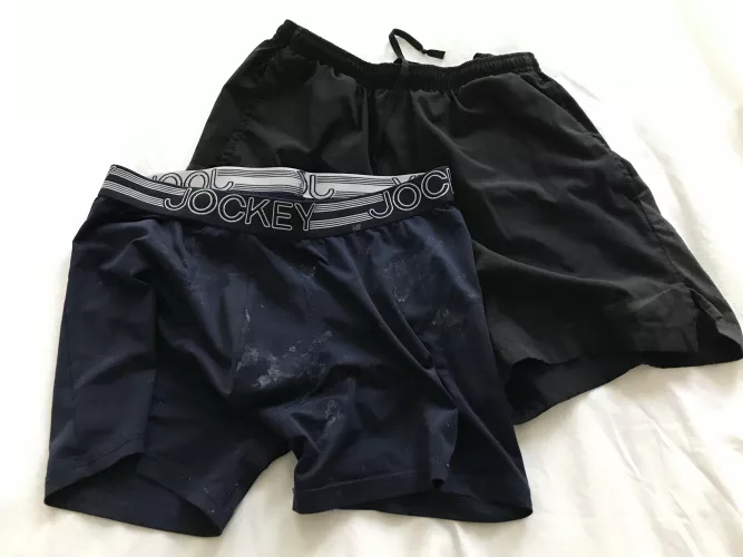 Working out in my cum soaked gear 😈