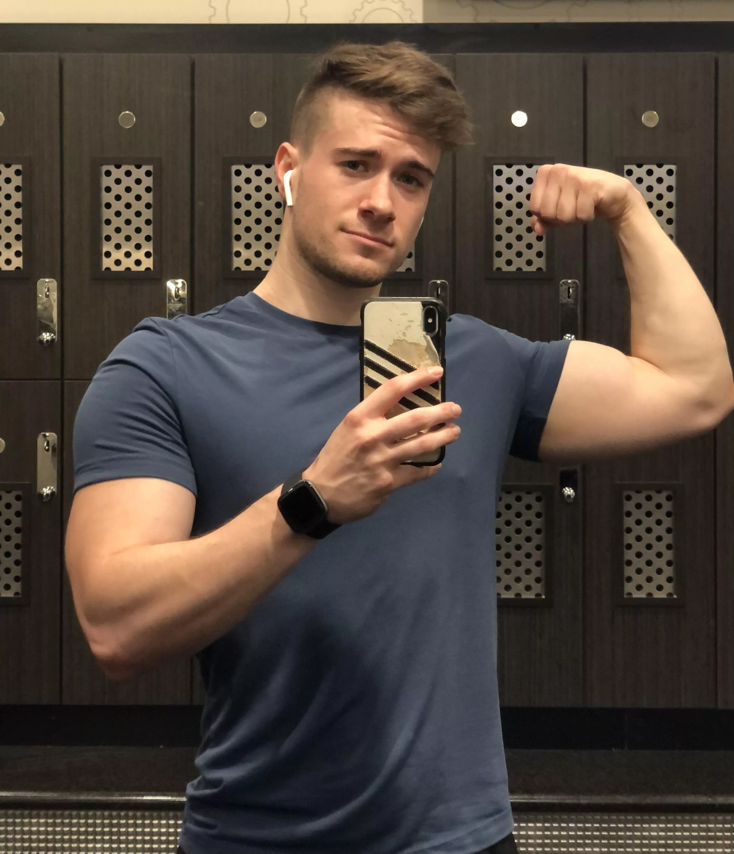 Workout done and feeling good. Now for some Sunday R&R, who’s in!?