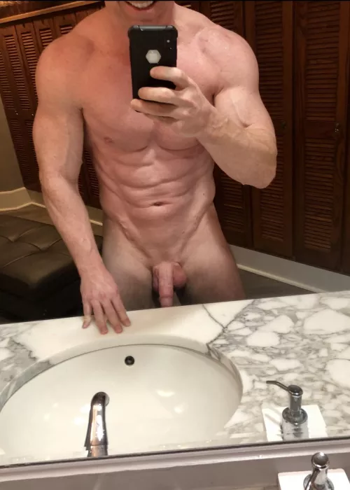 Workout done and ti(m)e to hit the shower.