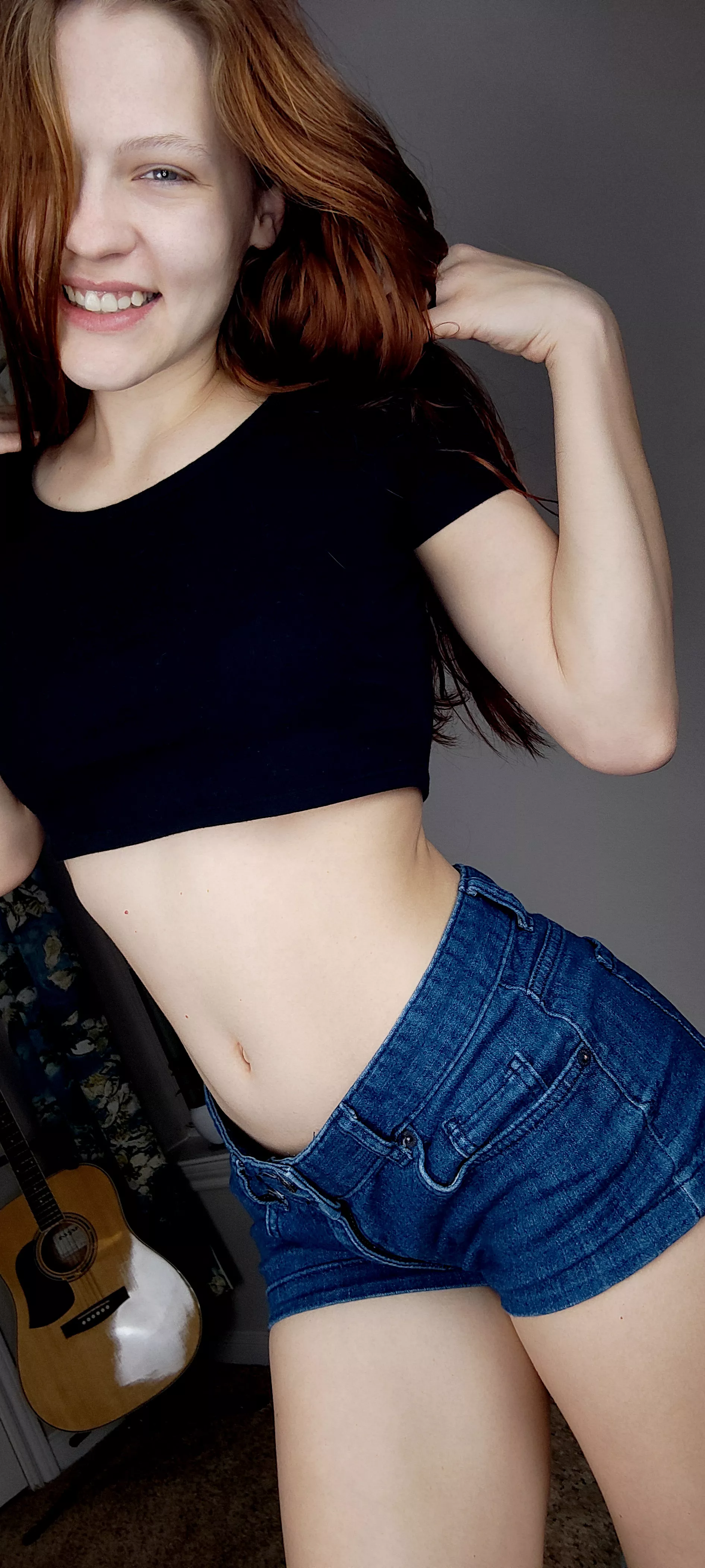 Would any older guys date me?π Would any older guys date me?π