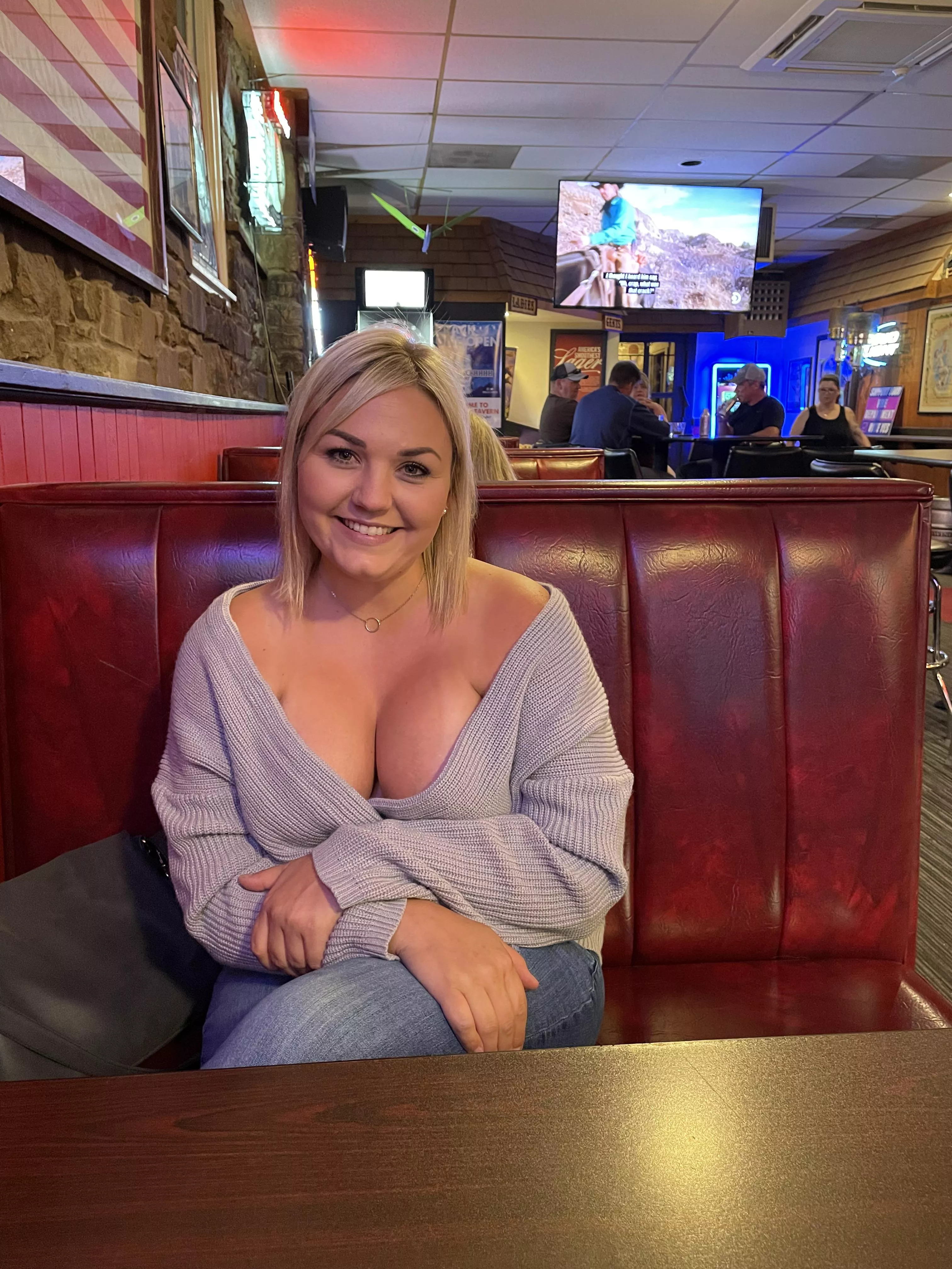 Braless Wife In Bar Braless Wife In Bar