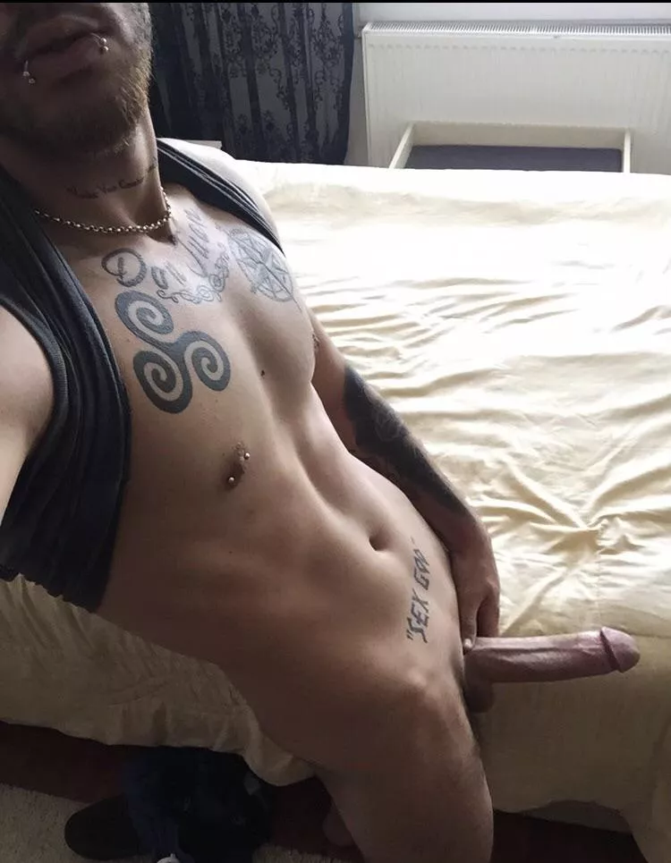 Would anyone really want to suck me βtill the last drop ? ππ¦π
 Would anyone really want to suck me βtill the last drop ? ππ¦π