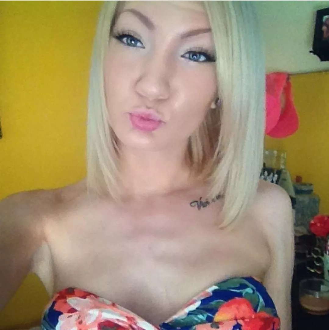 Would anyone trib my sister? No nudes Would anyone trib my sister? No nudes