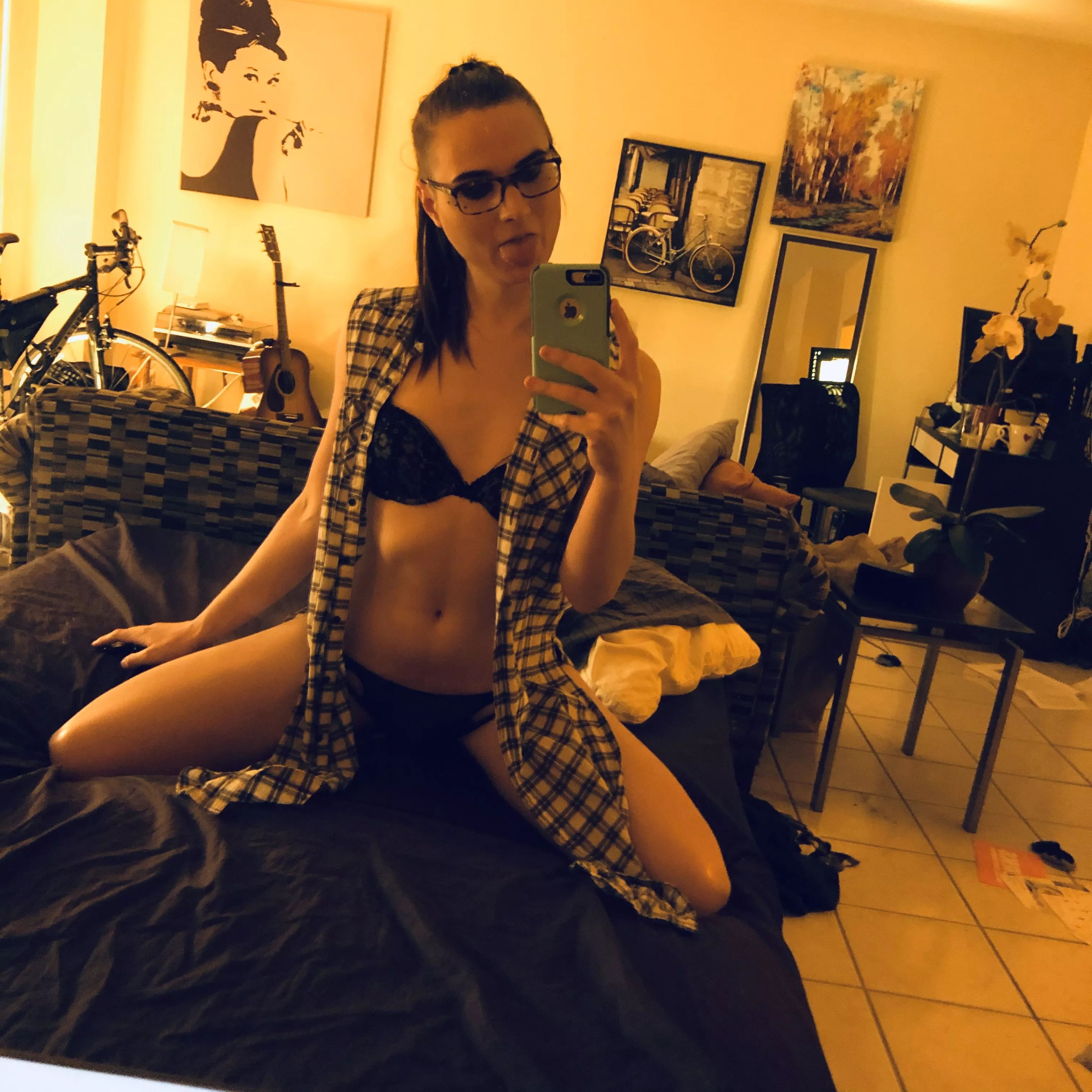 Would I make a good girlfriend? Would I make a good girlfriend?