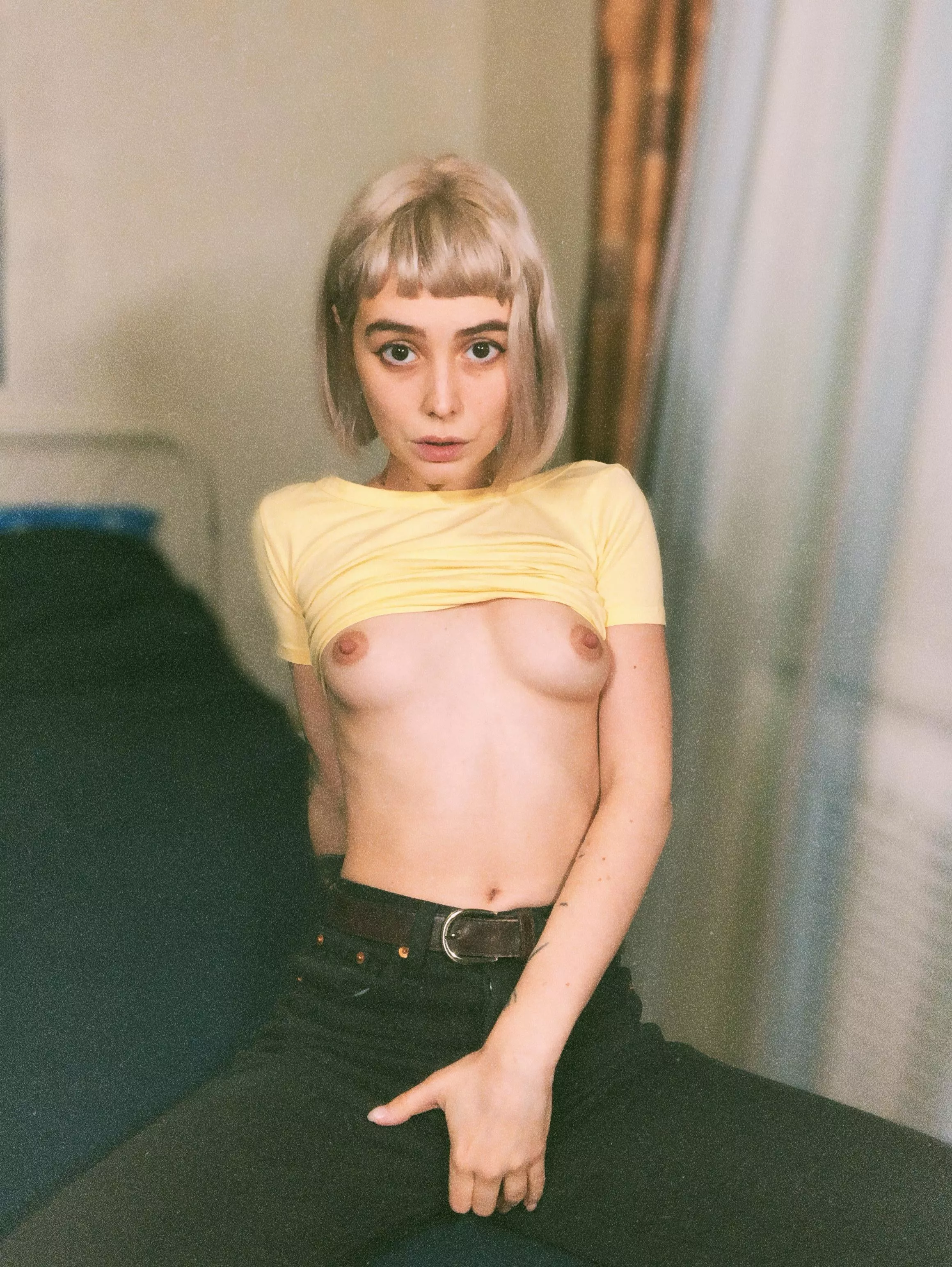 Would it be better if I had no pants? Would it be better if I had no pants?