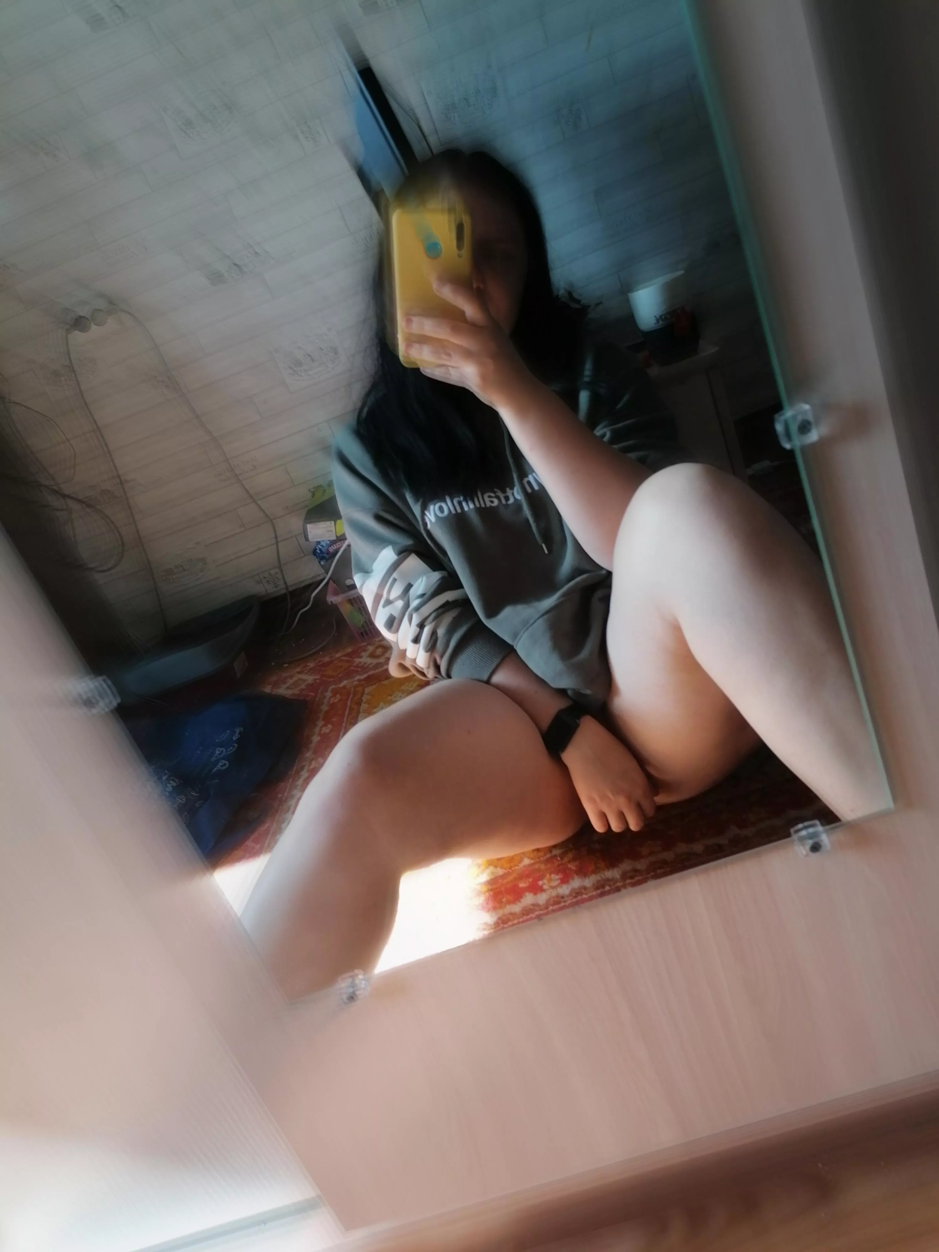 Would like to see my pussy?😏💞 Would like to see my pussy?😏💞