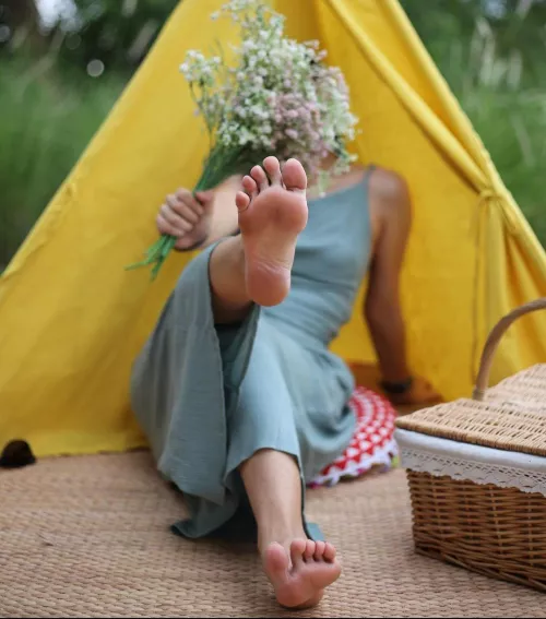 Would u join me for a picnic π Would u join me for a picnic π