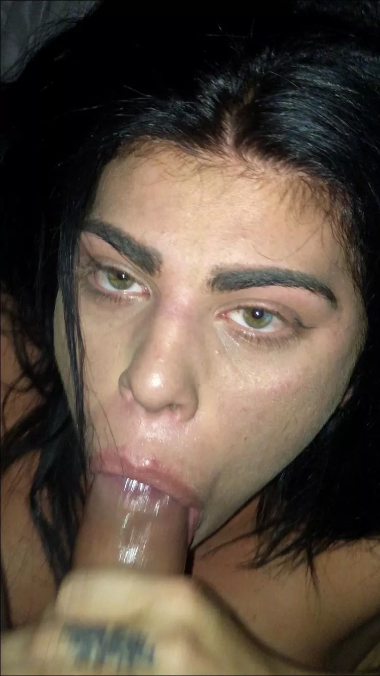 Would u let her do this to u Would u let her do this to u