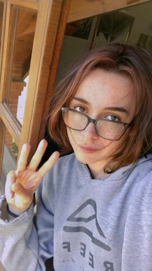 Would u take me on a date! Would u take me on a date!